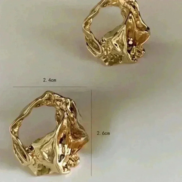 Fashionable Geometric Decor Stud Earrings - Picture 2 of 3